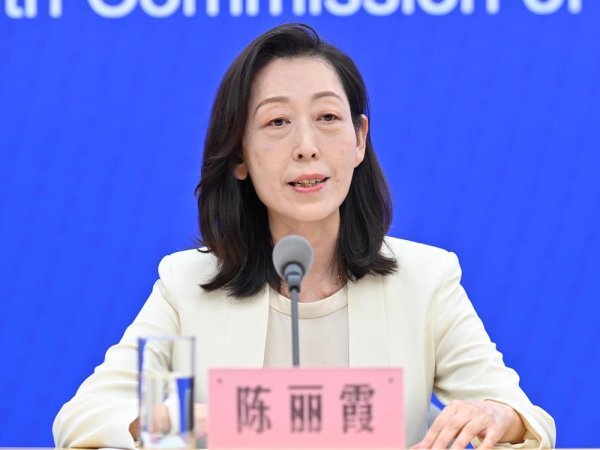 元宝枫资本 北京协和医院专家答红星新闻：“坐没坐相、站没站相”可能不是孩子故意的，而是脊柱侧弯